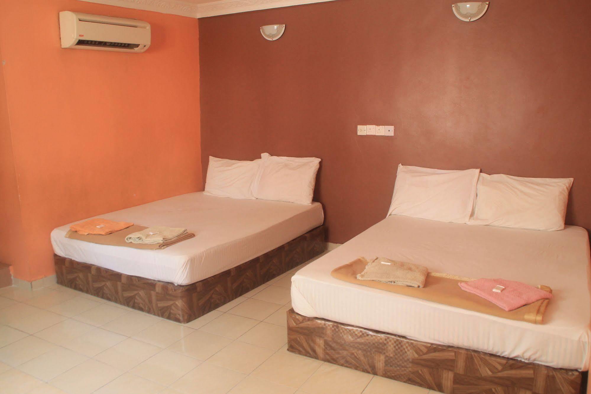 Sentosa Villa Hotel Кланг Екстер'єр фото