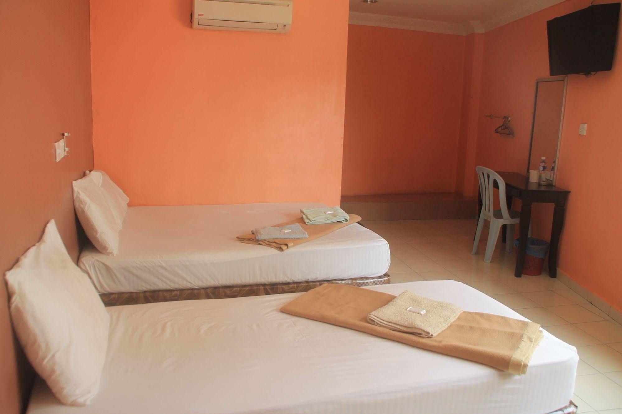 Sentosa Villa Hotel Кланг Екстер'єр фото